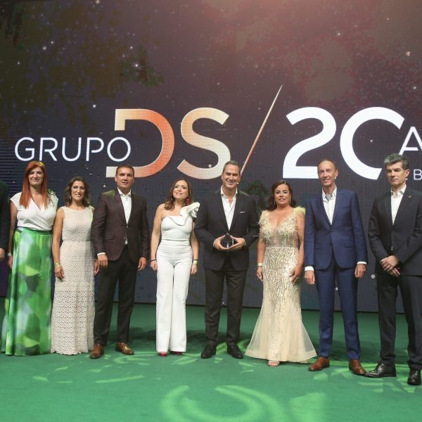 GRUPO DS ASSINALA 20 ANOS COM EVENTO QUE REÚNE MAIS DE 2000 PESSOAS E ENTREGA MAIS 100 MIL EUROS À ASSOCIAÇÃO SARA CARREIRA